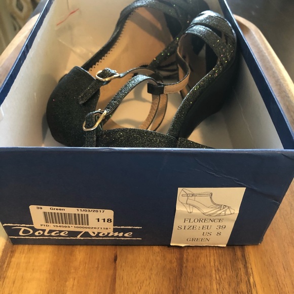 Modcloth Sparkly Green T Strap Pumps Size 8 - Picture 10 of 11